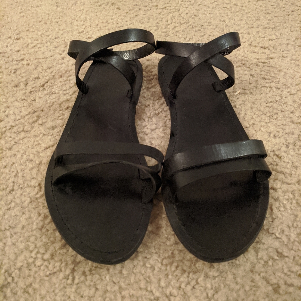 UO Urban Outfitters Black Strappy Sandals Size 8